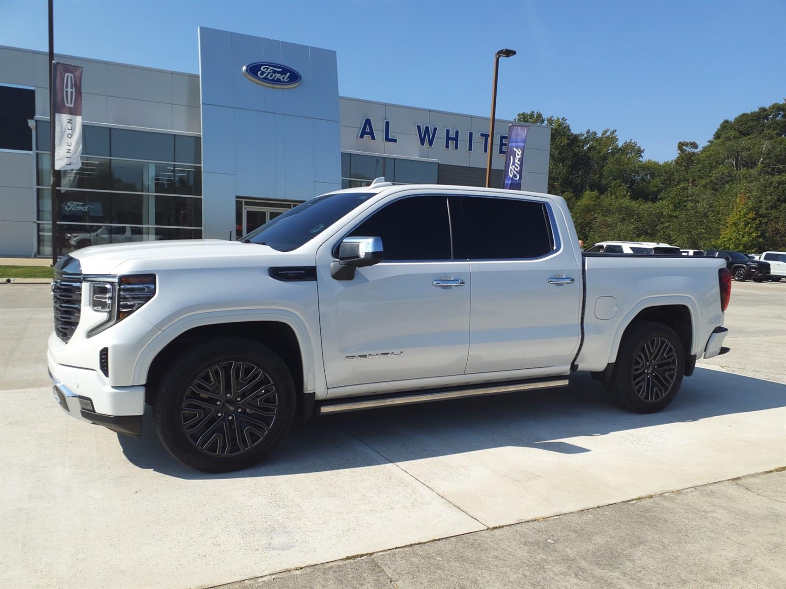 gmc sierra 1500 denali 2022 1GTUUHEL7NZ510159 image gmc sierra 1500 denali 2022 1GTUUHEL7NZ510159 image